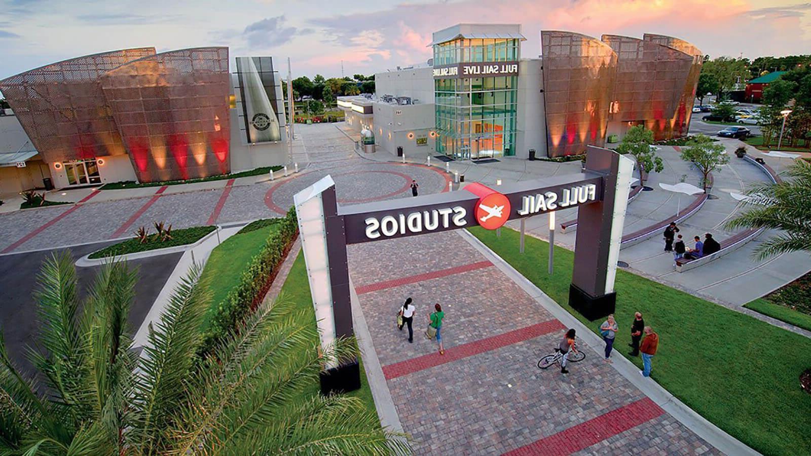 ‘The Hollywood Reporter’ Names Full Sail a Music Business School with Buzz - Hero image 